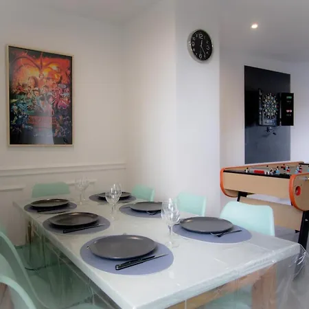 Les Players Apartmán